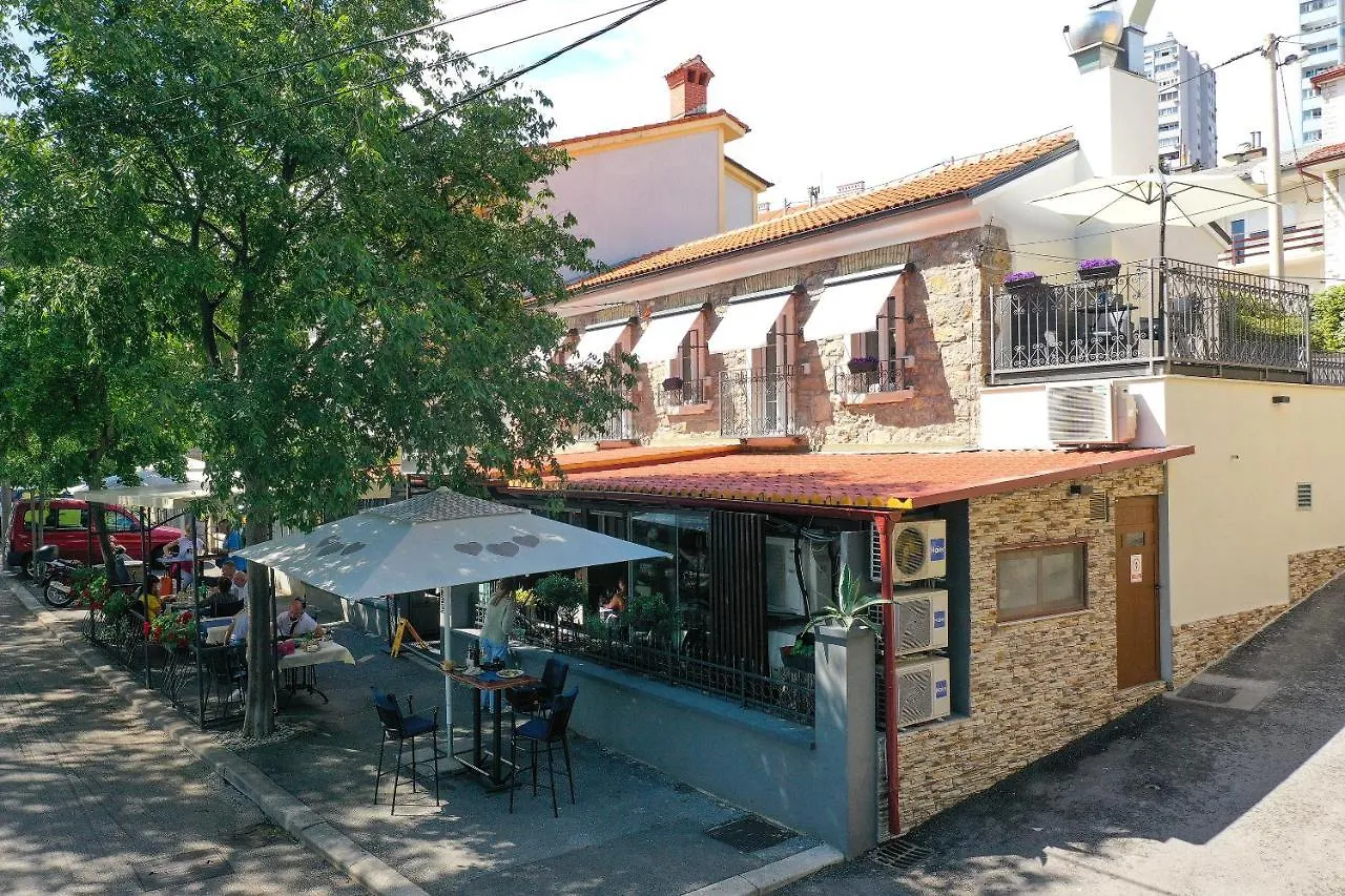 Bed & Breakfast Ribica Luxury Rooms Rijeka