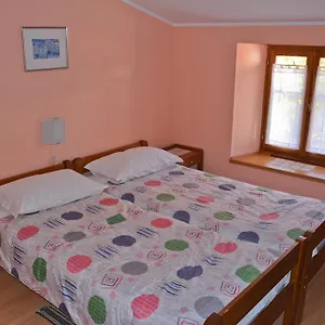 https://sobe-pintur.in-istria.net